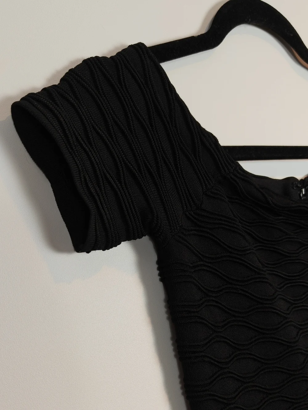 MICHAEL KORS Textured Off-Shoulder Bodycon Dress In Black Size XSmall